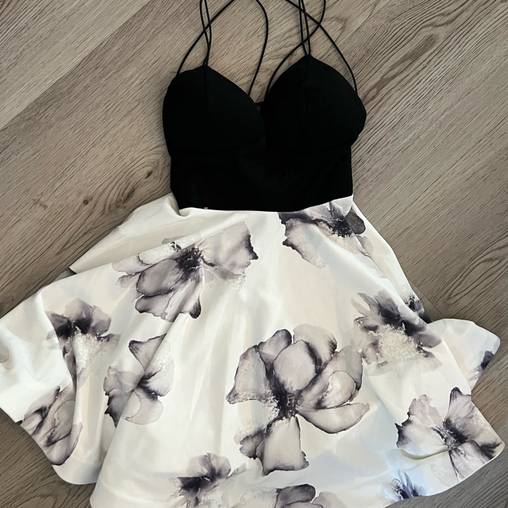 Xenia Boutique floral black and white dress US 2